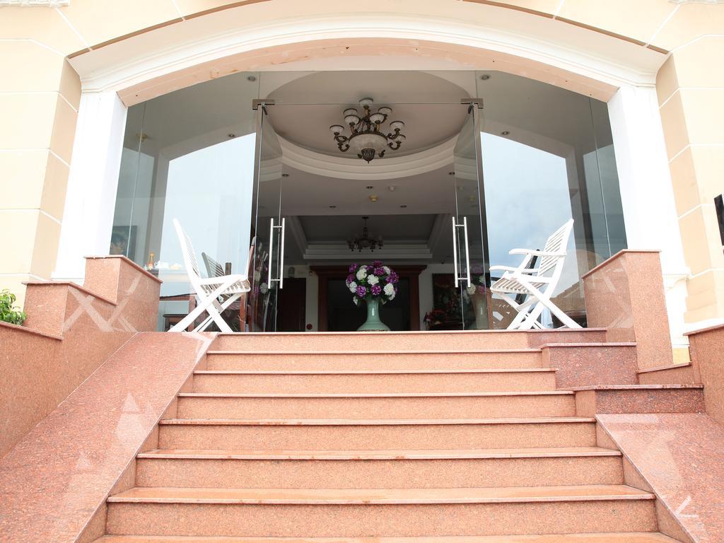 Hoa Phat Hotel & Apartment Thành Pho Ho Chí Minh Esterno foto
