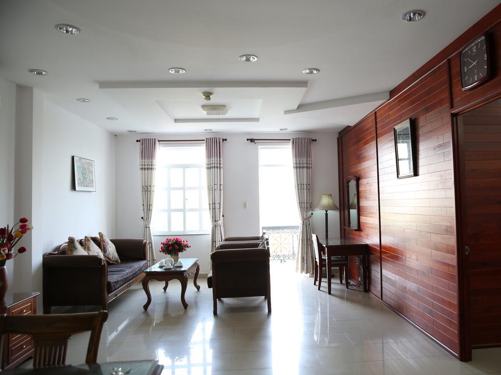 Hoa Phat Hotel & Apartment Thành Pho Ho Chí Minh Esterno foto