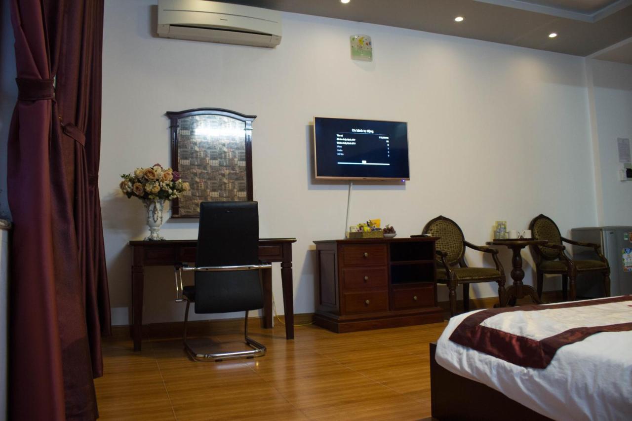 Hoa Phat Hotel & Apartment Thành Pho Ho Chí Minh Esterno foto