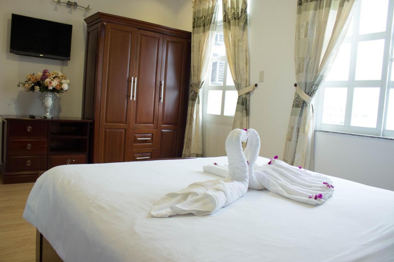 Hoa Phat Hotel & Apartment Thành Pho Ho Chí Minh Esterno foto