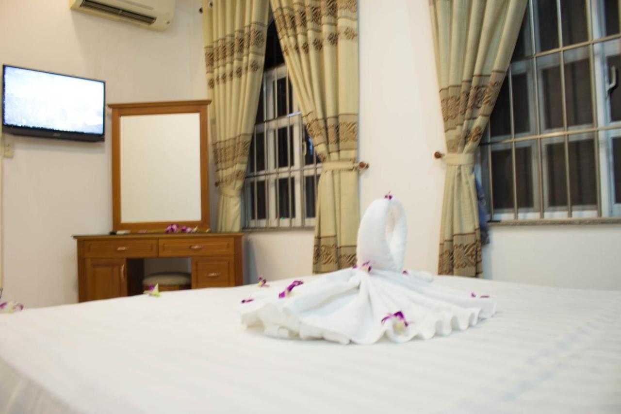 Hoa Phat Hotel & Apartment Thành Pho Ho Chí Minh Esterno foto