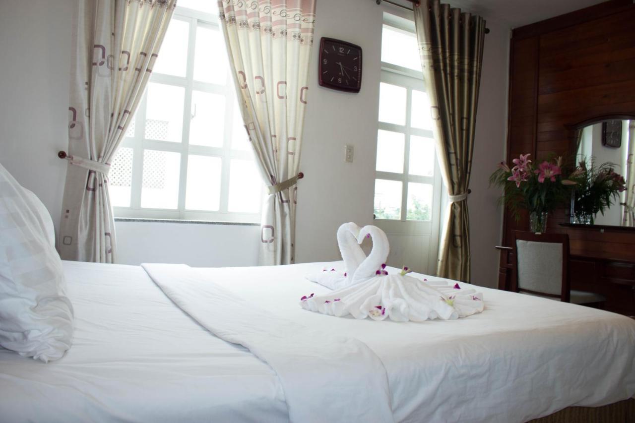 Hoa Phat Hotel & Apartment Thành Pho Ho Chí Minh Esterno foto